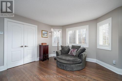 215 Thomson Creek Boulevard, Vaughan, ON - Indoor Photo Showing Living Room