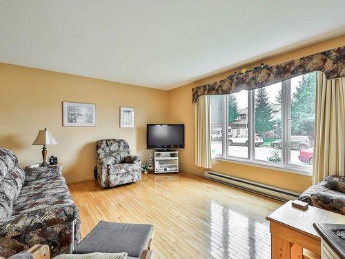 Salon - 40 Rue D'Albanel, Gatineau (Gatineau), QC - Indoor Photo Showing Living Room