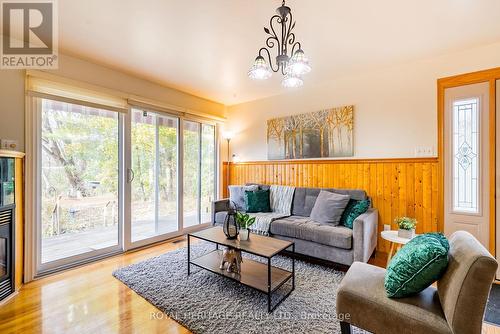 1764 Percy Street, Cramahe, ON - Indoor Photo Showing Living Room