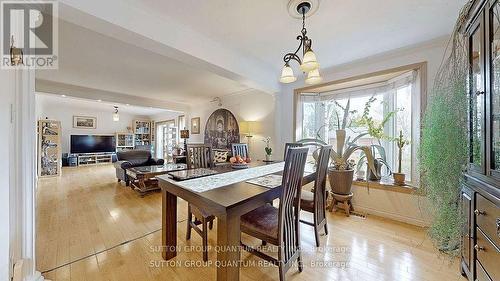 1842 Christopher Road, Mississauga, ON - Indoor Photo Showing Dining Room