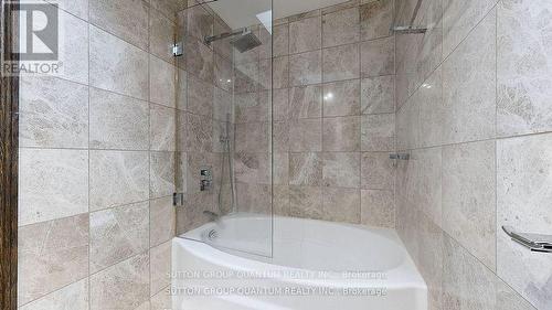 1842 Christopher Road, Mississauga, ON - Indoor Photo Showing Bathroom