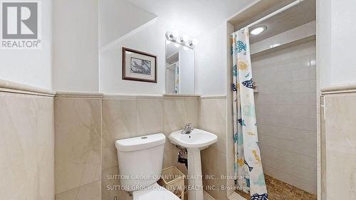 1842 Christopher Road, Mississauga, ON - Indoor Photo Showing Bathroom