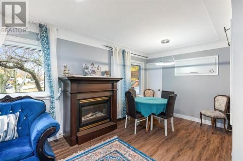 21 Johnson Avenue, Leamington, ON - Indoor Photo Showing Living Room With Fireplace