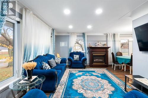 21 Johnson Avenue, Leamington, ON - Indoor Photo Showing Living Room With Fireplace