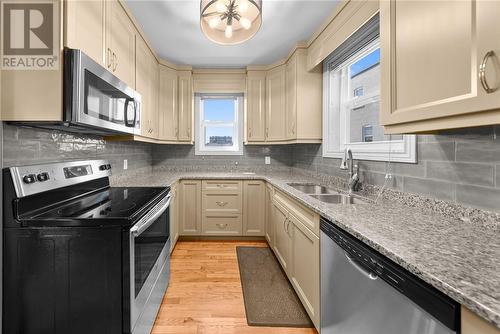 112 Beech Street, Sudbury, ON - Indoor Photo Showing Kitchen With Double Sink