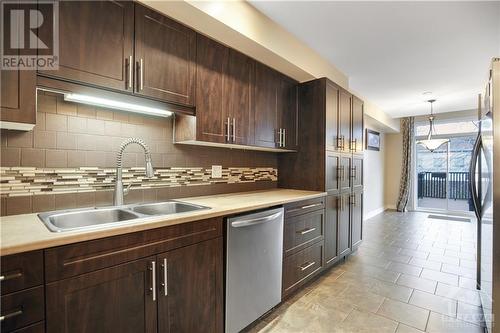 92 Carwood Circle, Ottawa, ON - Indoor Photo Showing Kitchen With Double Sink