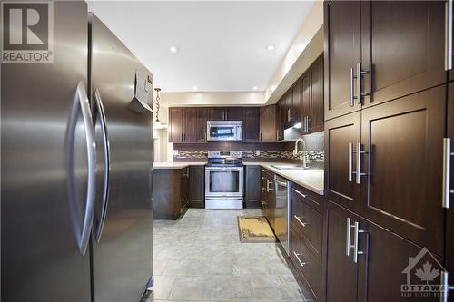 92 Carwood Circle, Ottawa, ON - Indoor Photo Showing Kitchen With Stainless Steel Kitchen With Upgraded Kitchen