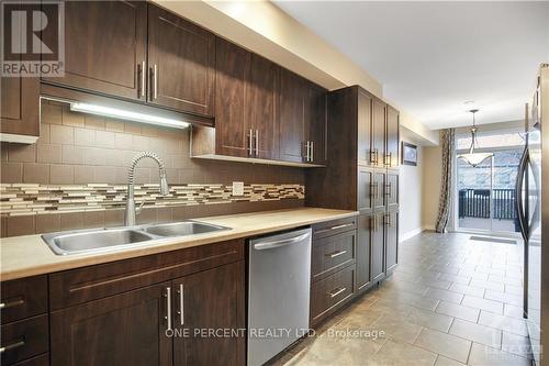 92 Carwood Circle, Ottawa, ON - Indoor Photo Showing Kitchen With Double Sink