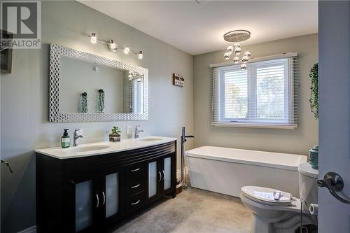 2615 Red Deer Lake Road, Wahnapitae, ON - Indoor Photo Showing Bathroom