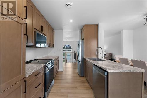 3959 Macmillan Drive, Val Caron, ON - Indoor Photo Showing Kitchen With Upgraded Kitchen