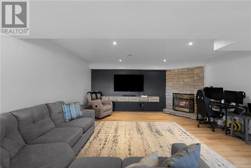 3959 Macmillan Drive, Val Caron, ON - Indoor Photo Showing Living Room With Fireplace