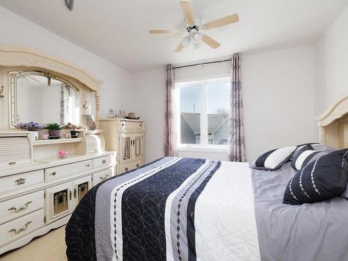 Bedroom - 24 Rue Wilfrid-Lalonde, Rigaud, QC - Indoor Photo Showing Bedroom