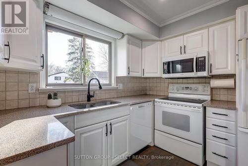 691 Algoma Avenue, London, ON - Indoor Photo Showing Kitchen With Double Sink