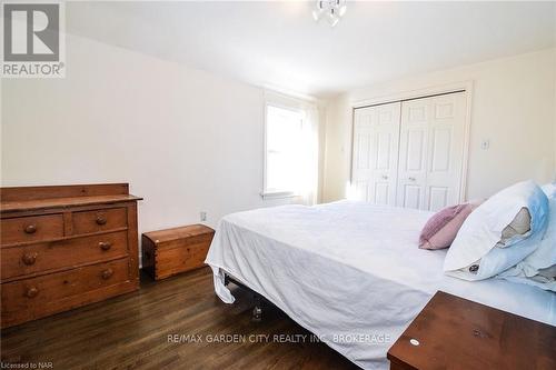 105 Glenwood Avenue, St. Catharines (457 - Old Glenridge), ON - Indoor Photo Showing Bedroom