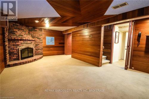 105 Glenwood Avenue, St. Catharines (457 - Old Glenridge), ON - Indoor With Fireplace