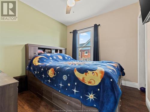 1722 Elsmere Avenue, Windsor, ON - Indoor Photo Showing Bedroom