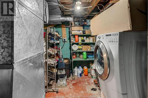 359 Gladstone Avenue, Windsor, ON - Indoor Photo Showing Laundry Room