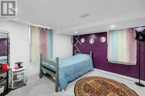 359 Gladstone Avenue, Windsor, ON - Indoor Photo Showing Bedroom