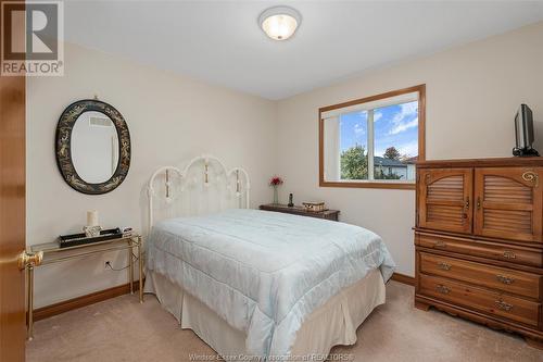 4272 Patrick Avenue, Windsor, ON - Indoor Photo Showing Bedroom