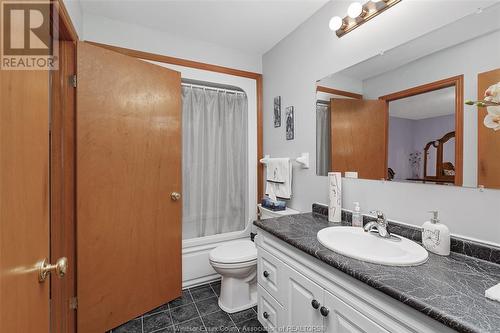 4272 Patrick Avenue, Windsor, ON - Indoor Photo Showing Bathroom