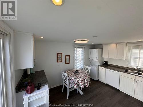 2244 Forest Avenue, Windsor, ON - Indoor Photo Showing Kitchen With Double Sink