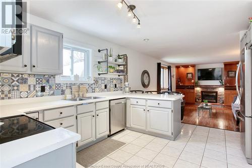 1234 Kenwick Way, Lasalle, ON - Indoor Photo Showing Kitchen With Double Sink