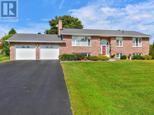 24 Bernard Crescent, Augusta (809 - Augusta Twp), ON - Outdoor With Facade