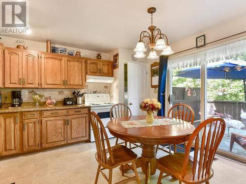 24 Bernard Crescent, Augusta (809 - Augusta Twp), ON - Indoor Photo Showing Dining Room