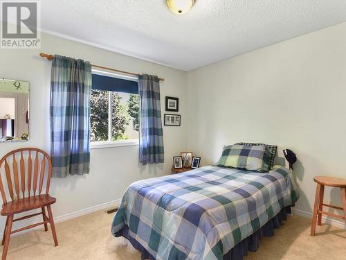 24 Bernard Crescent, Augusta (809 - Augusta Twp), ON - Indoor Photo Showing Bedroom