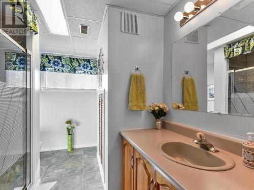 24 Bernard Crescent, Augusta (809 - Augusta Twp), ON - Indoor Photo Showing Bathroom