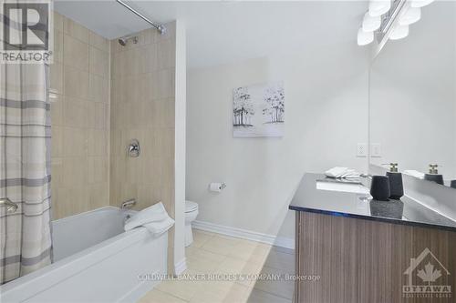 797 Mikinak Road, Ottawa, ON - Indoor Photo Showing Bathroom