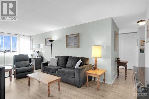 3360 Southgate Road Unit#1604, Ottawa, ON - Indoor Photo Showing Living Room