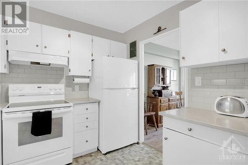 3360 Southgate Road Unit#1604, Ottawa, ON - Indoor Photo Showing Kitchen