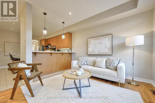 2888 Bur Oak Avenue, Markham, ON - Indoor Photo Showing Living Room