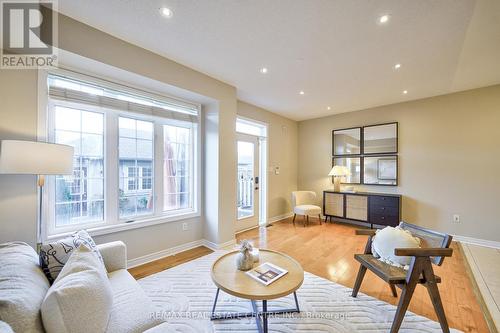 2888 Bur Oak Avenue, Markham, ON - Indoor Photo Showing Living Room