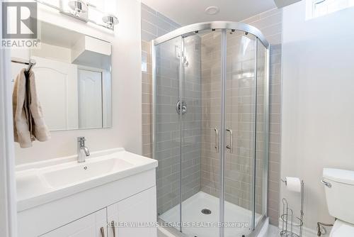 98 Daiseyfield Crescent, Vaughan, ON - Indoor Photo Showing Bathroom