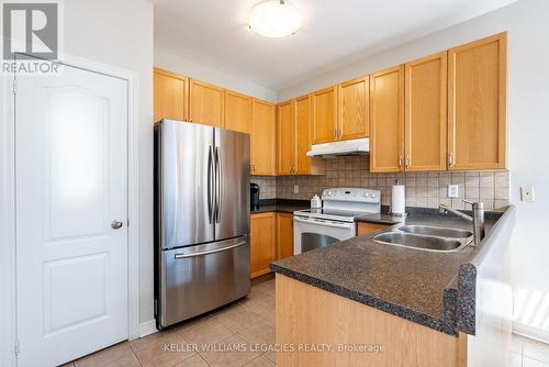 98 Daiseyfield Crescent, Vaughan, ON - Indoor Photo Showing Kitchen With Double Sink