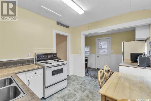 2 1St Street E, Langham, SK - Indoor Photo Showing Kitchen With Double Sink