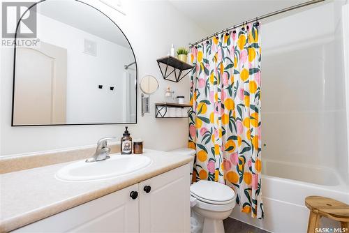 111 663 Beckett Crescent, Saskatoon, SK - Indoor Photo Showing Bathroom