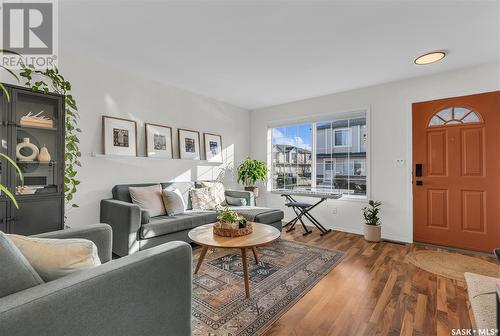 111 663 Beckett Crescent, Saskatoon, SK - Indoor Photo Showing Living Room