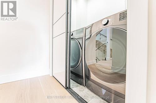 850 Cosburn Avenue, Toronto, ON - Indoor Photo Showing Laundry Room