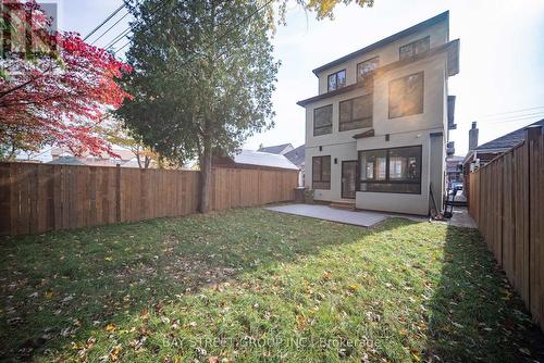 850 Cosburn Avenue, Toronto, ON - Outdoor