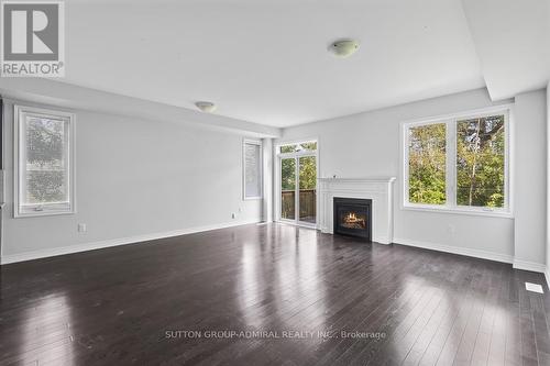 2126 Dale Road, Innisfil, ON - Indoor Photo Showing Living Room With Fireplace