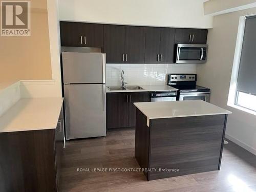 93 - 369 Essa Road, Barrie, ON - Indoor Photo Showing Kitchen With Stainless Steel Kitchen With Double Sink