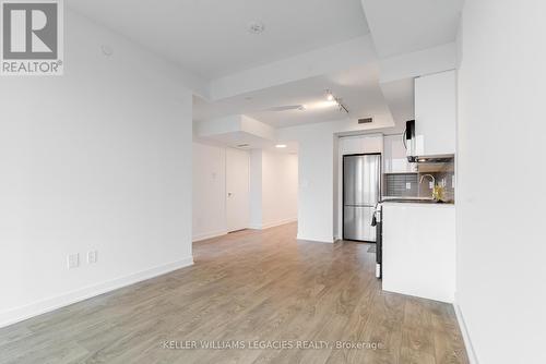 804 - 255 Malta Avenue, Brampton, ON - Indoor Photo Showing Kitchen