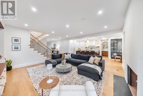 58 Kingswood Road, Oakville, ON - Indoor Photo Showing Living Room