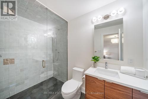 58 Kingswood Road, Oakville, ON - Indoor Photo Showing Bathroom