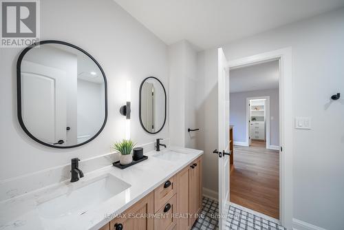 58 Kingswood Road, Oakville, ON - Indoor Photo Showing Bathroom