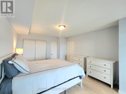 1005 - 2155 Burnhamthorpe Road W, Mississauga, ON - Indoor Photo Showing Bedroom