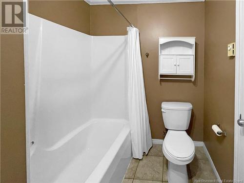 15 Tiffany Avenue, Bouctouche, NB - Indoor Photo Showing Bathroom